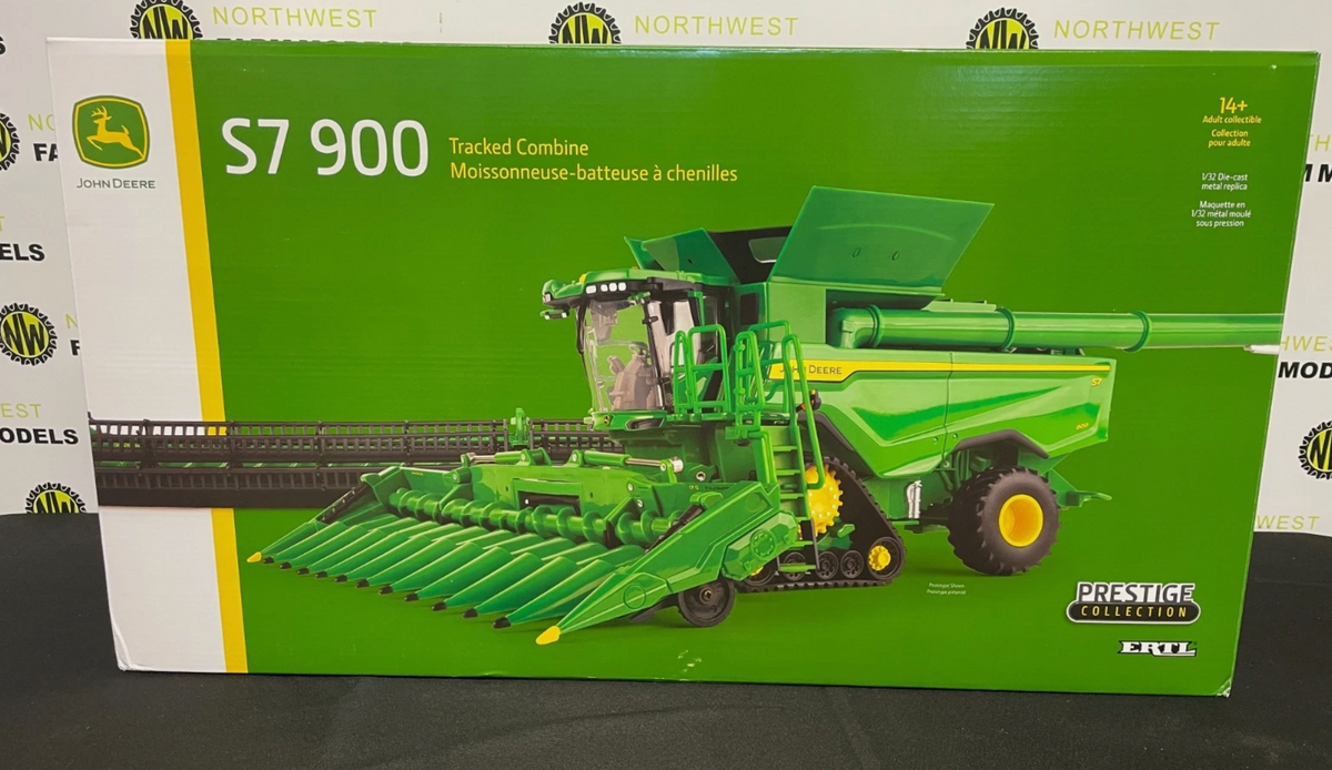 ERTL 45990 1:32 SCALE JOHN DEERE S7 900 COMBINE HARVESTER WITH GRAIN AND MAIZE HEADERS