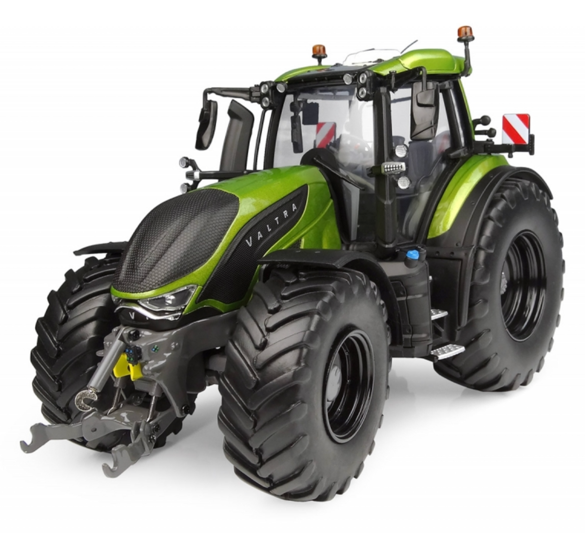 UNIVERSAL HOBBIES 7259 1:32 SCALE VALTRA T236 OLIVE GREEN
